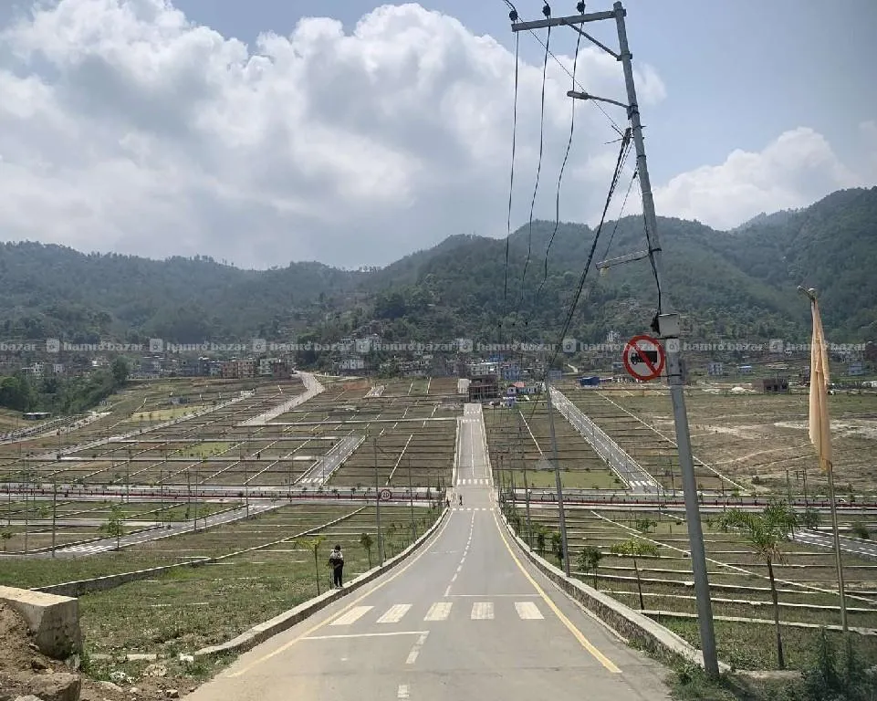 प्रिमीयम / कमर्सियल घडेरी बिक्रीमा - Arniko Highway 6