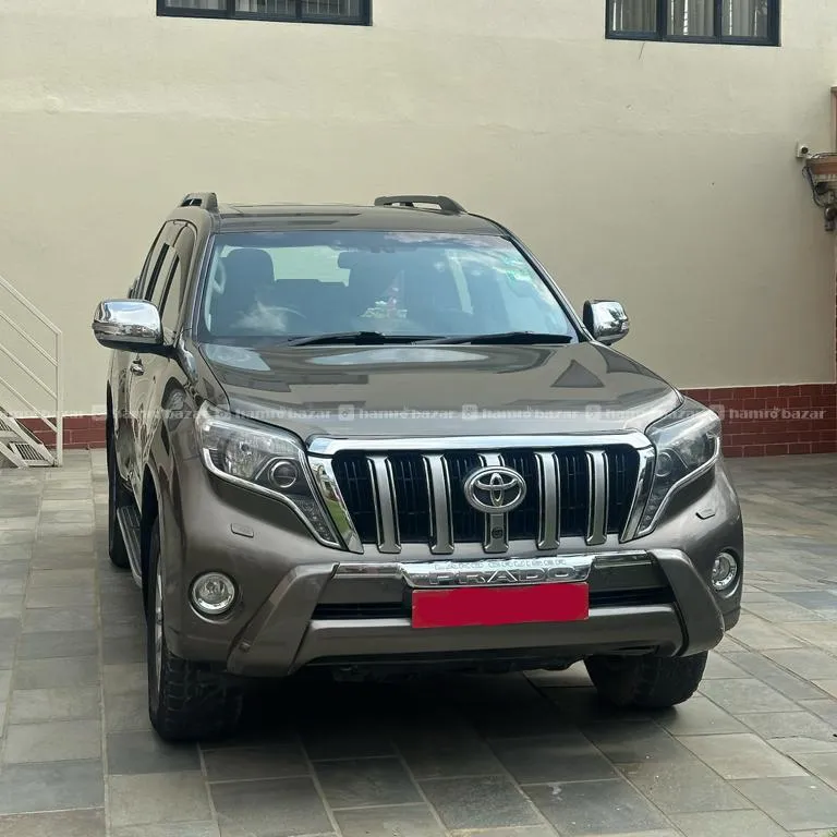 Toyota LandCruiser Prado VX 2