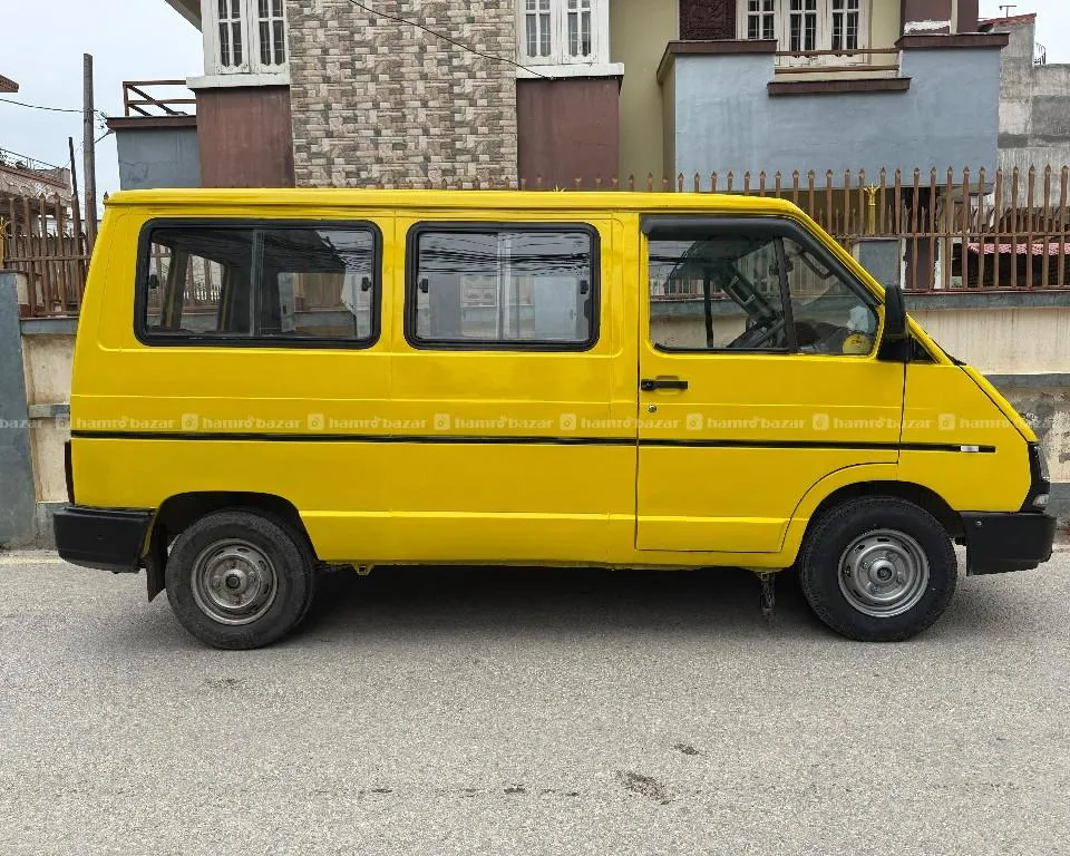 TAta winger 2015 Model 14 Seater For Sale. 6