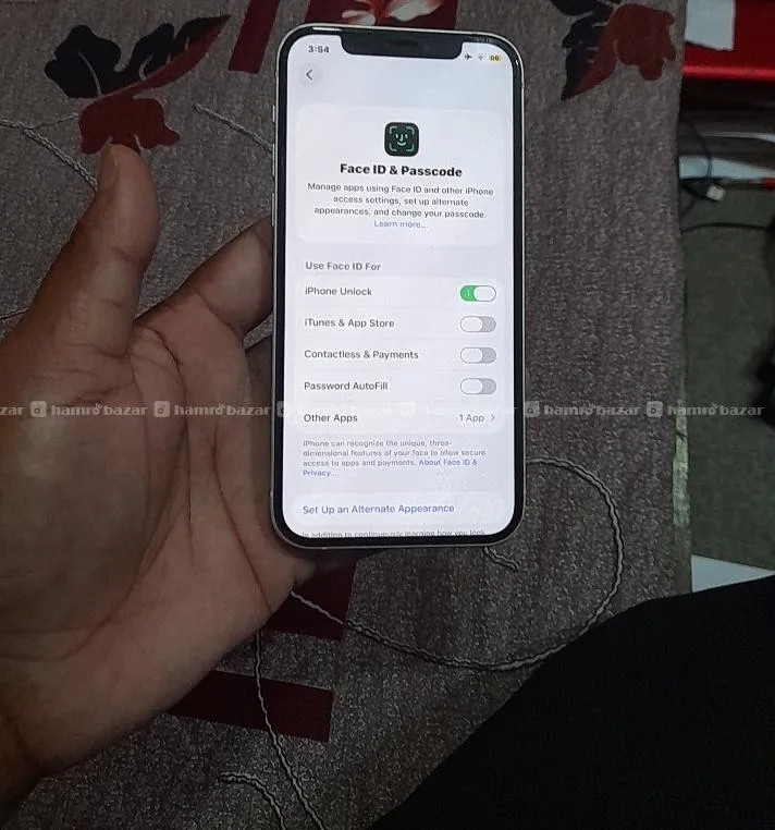 iPhone 12 4