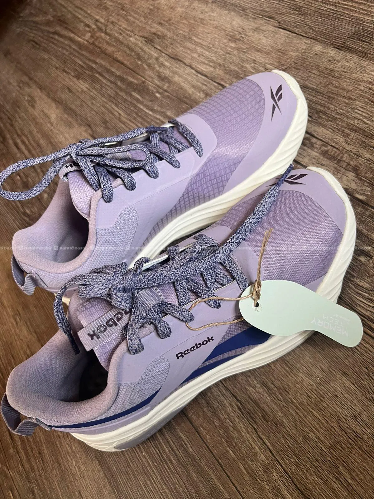Sports shoes ( Rebok) 4