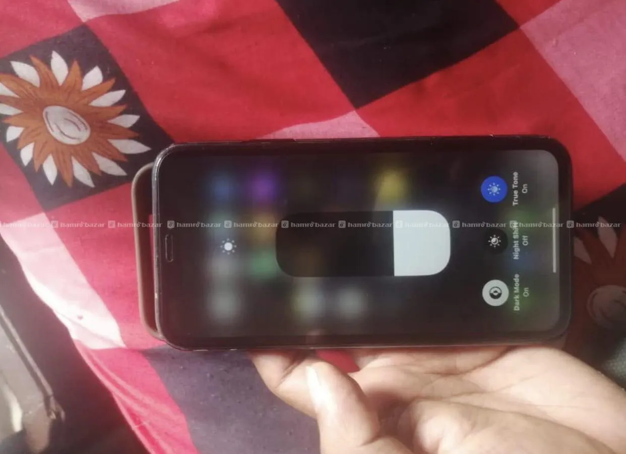 iPhone XR (128GB) Black - True Tone Active Sale📞 5