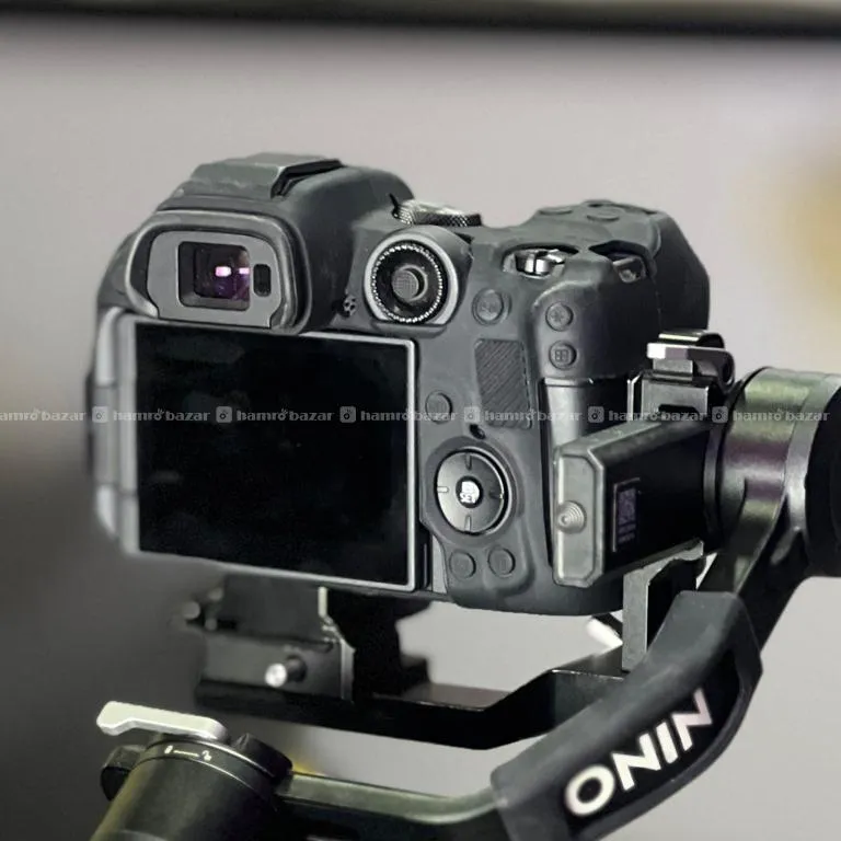 Canon R7 with kit lance like new 3