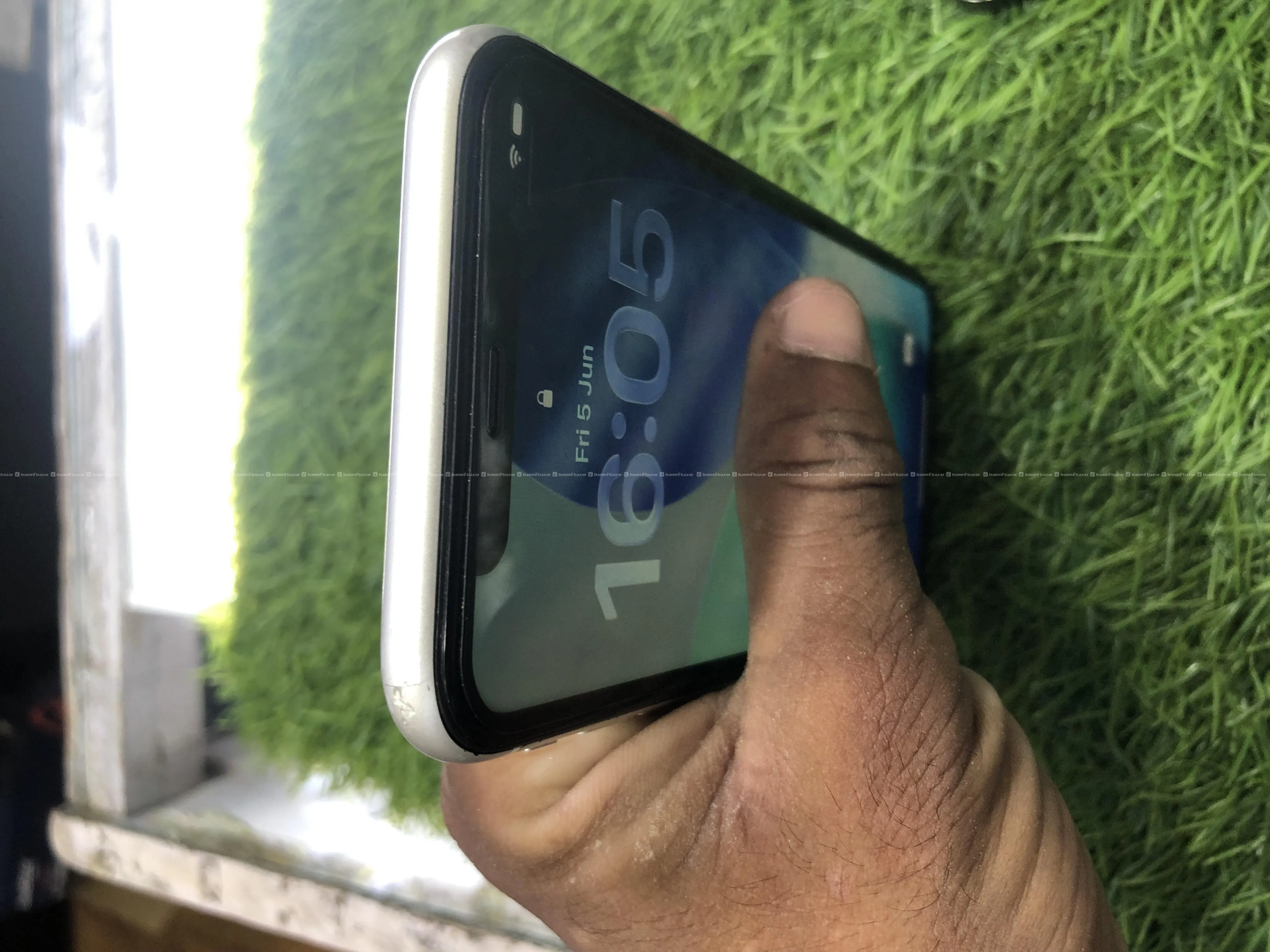 Apple iPhone 11 (128GB) - White Color Fresh Sale 7