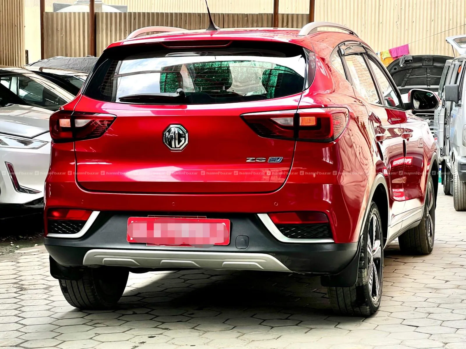 MG ZS EV 4