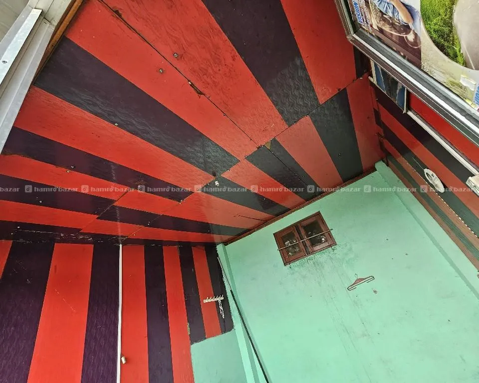 single room top flr 5500 3