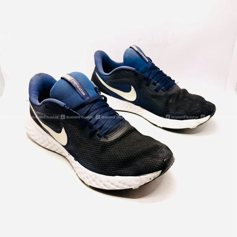 NIKE REVOLUTION RUNNING SHOES 👟 6