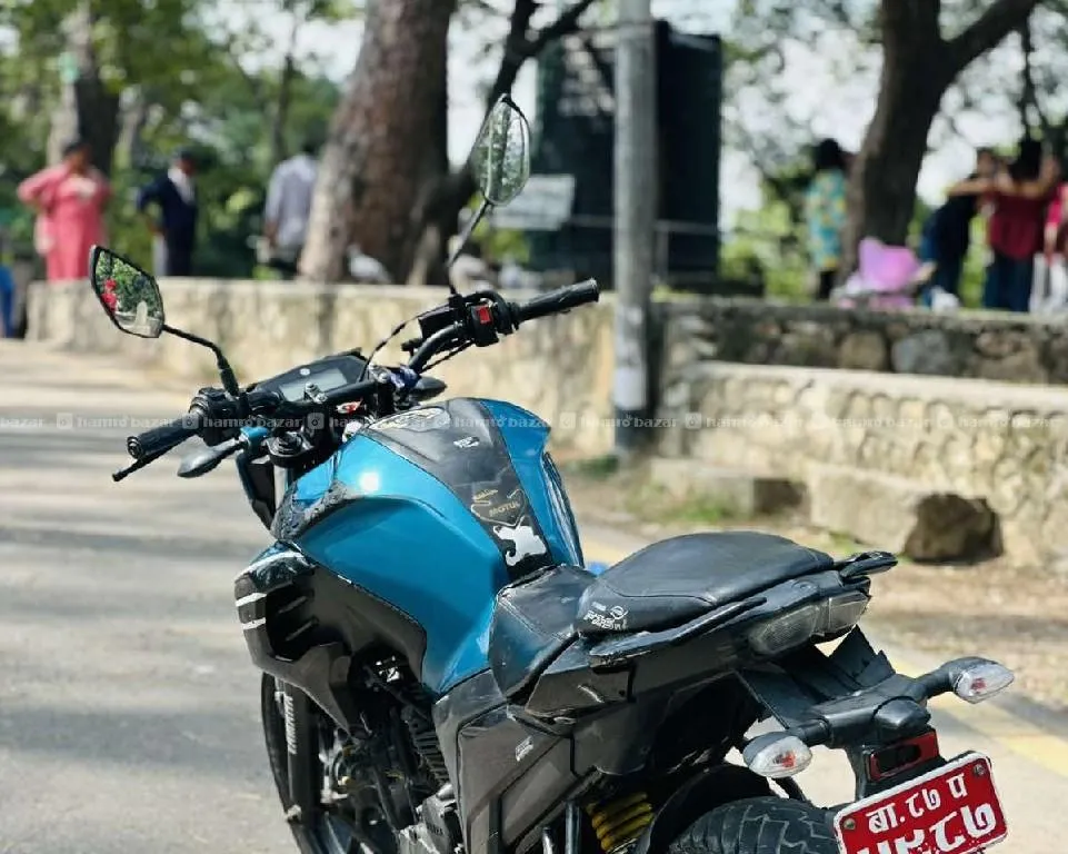 FZ 250 - 87 lot 9818846575 or 976-8397661 2