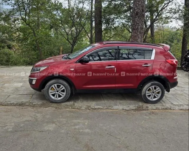 Kia SPORTAGE 2010 model 9818846575 or 976-8397661 4