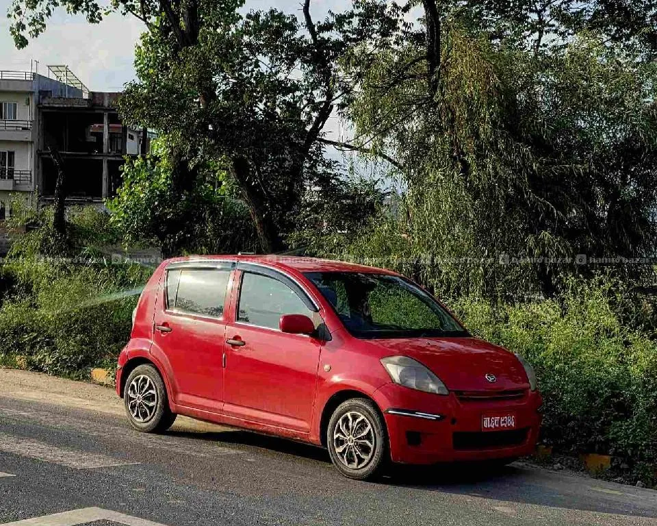 Daihatsu Sirion 2
