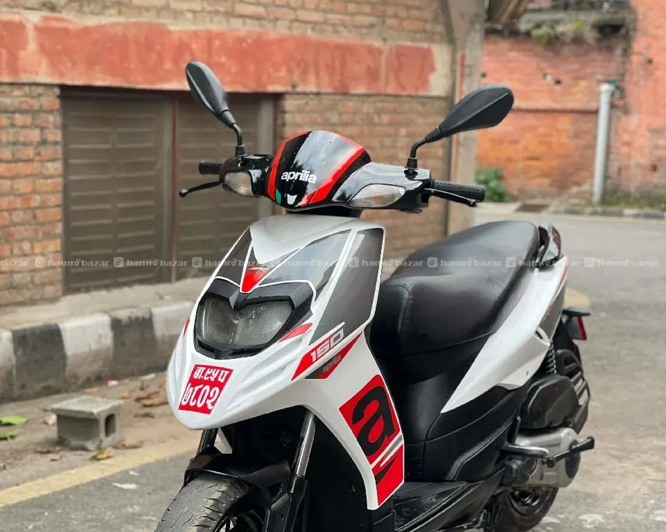 Aprila sr 150 - 95 LoT 9818846575 or 976-8397661 3