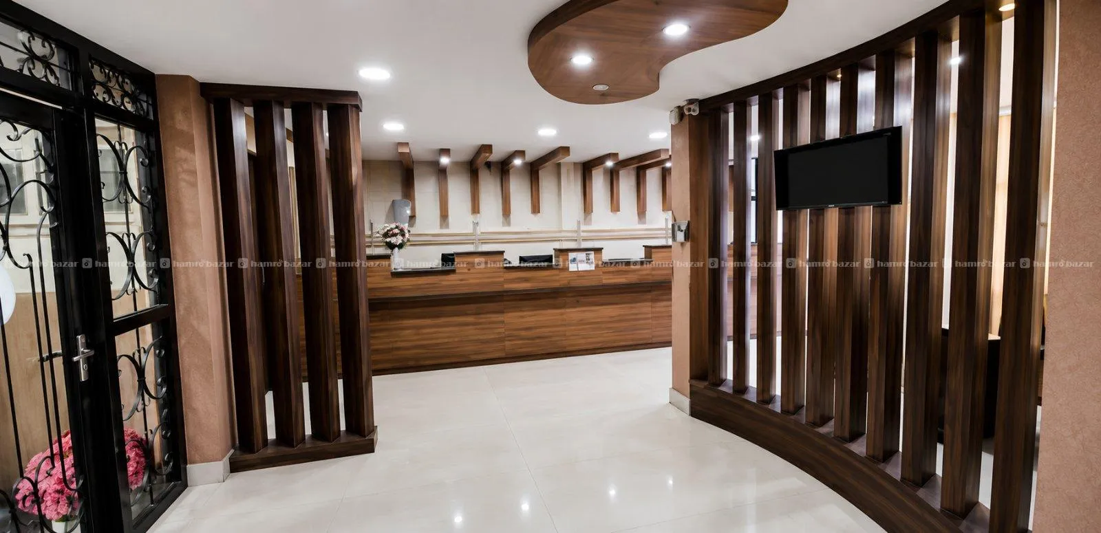 commercial space available on rent Naxal 4