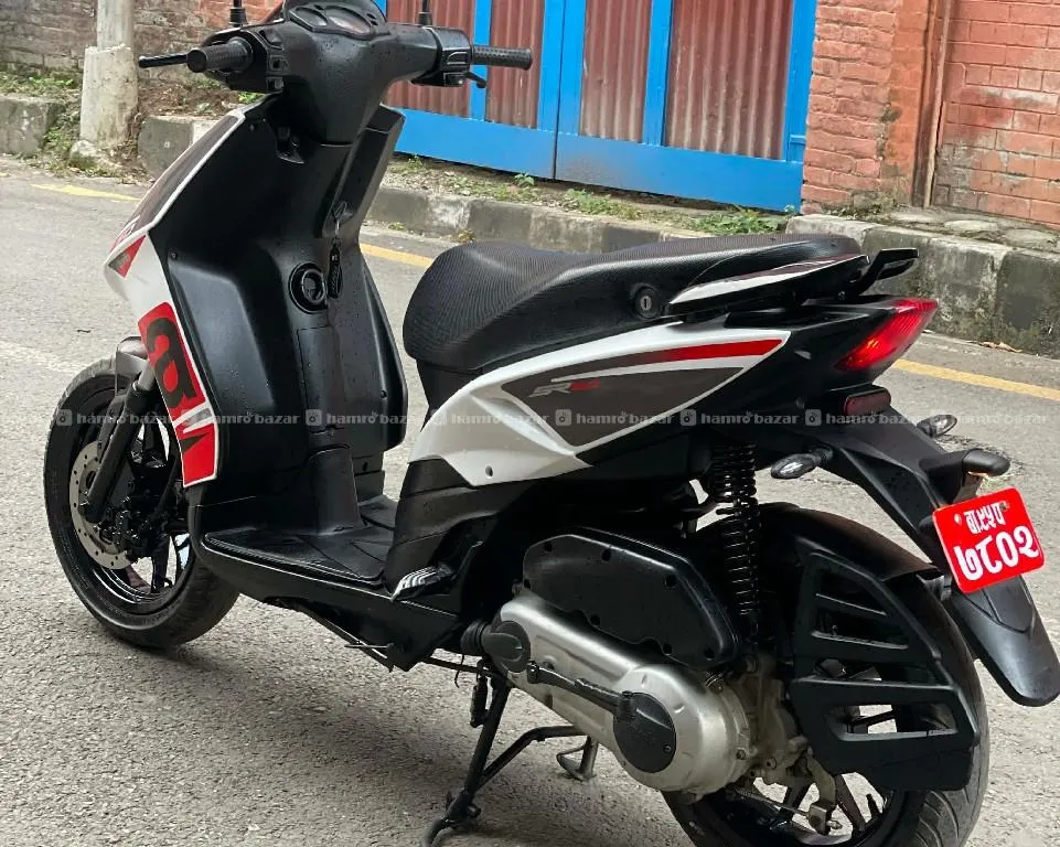 aprila sr 150 95 lot 2