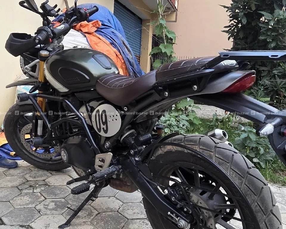 triumph scrambler 400x 2
