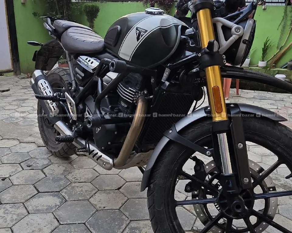 triumph scrambler 400x 3