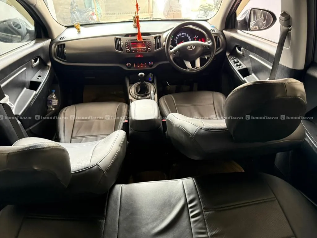 Kia Sportage 2010 Awd Petrol Only 40k Km Fresh Suv 3