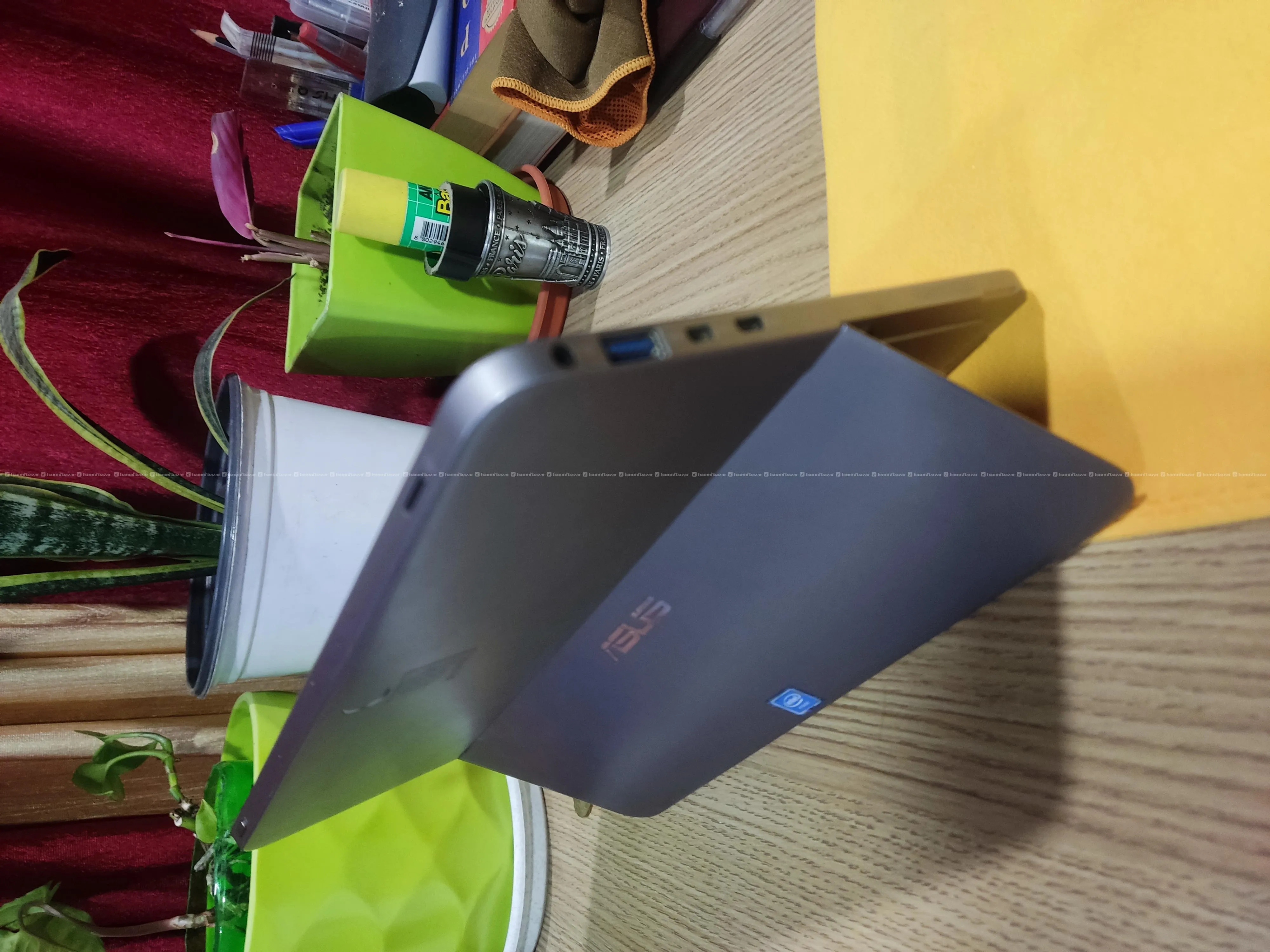 ASUS Mini 2-in-1 Convertible Laptop/Tablet 4