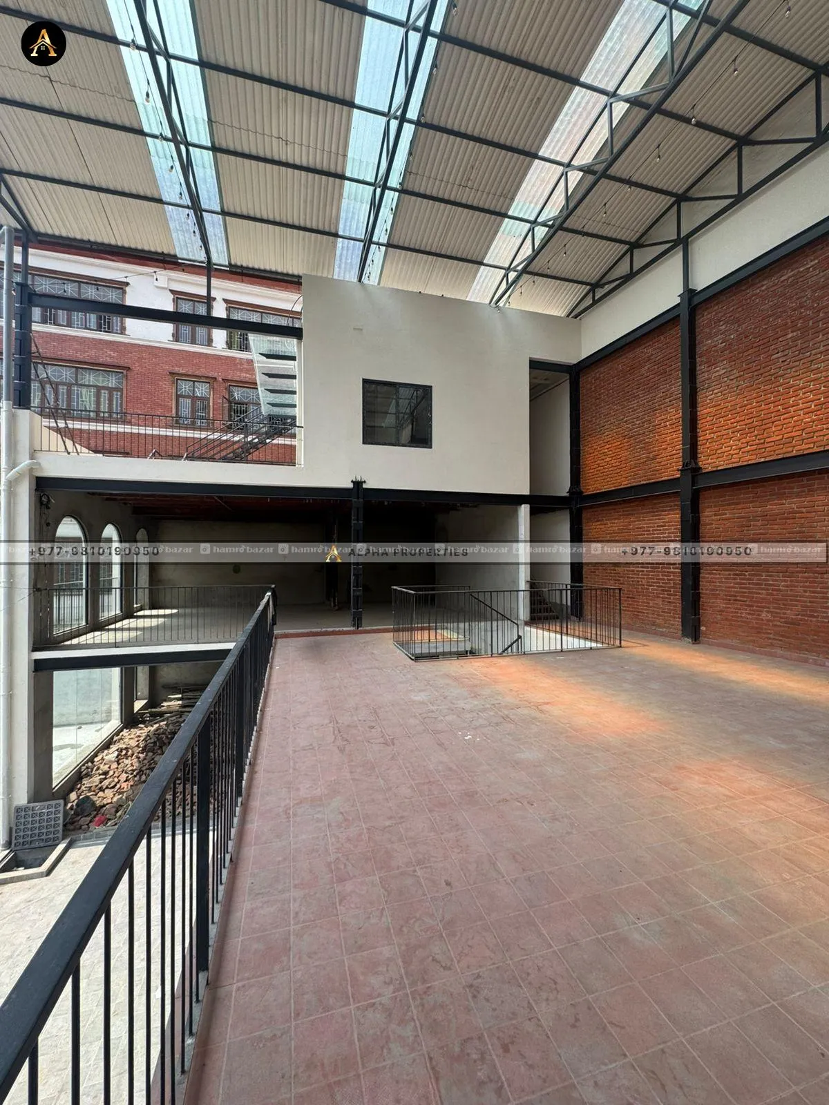 JAMAL | TOP FLOOR COMMERCIAL SPACE FOR RENT 2