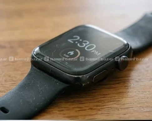 Smart Watch with Charger 4