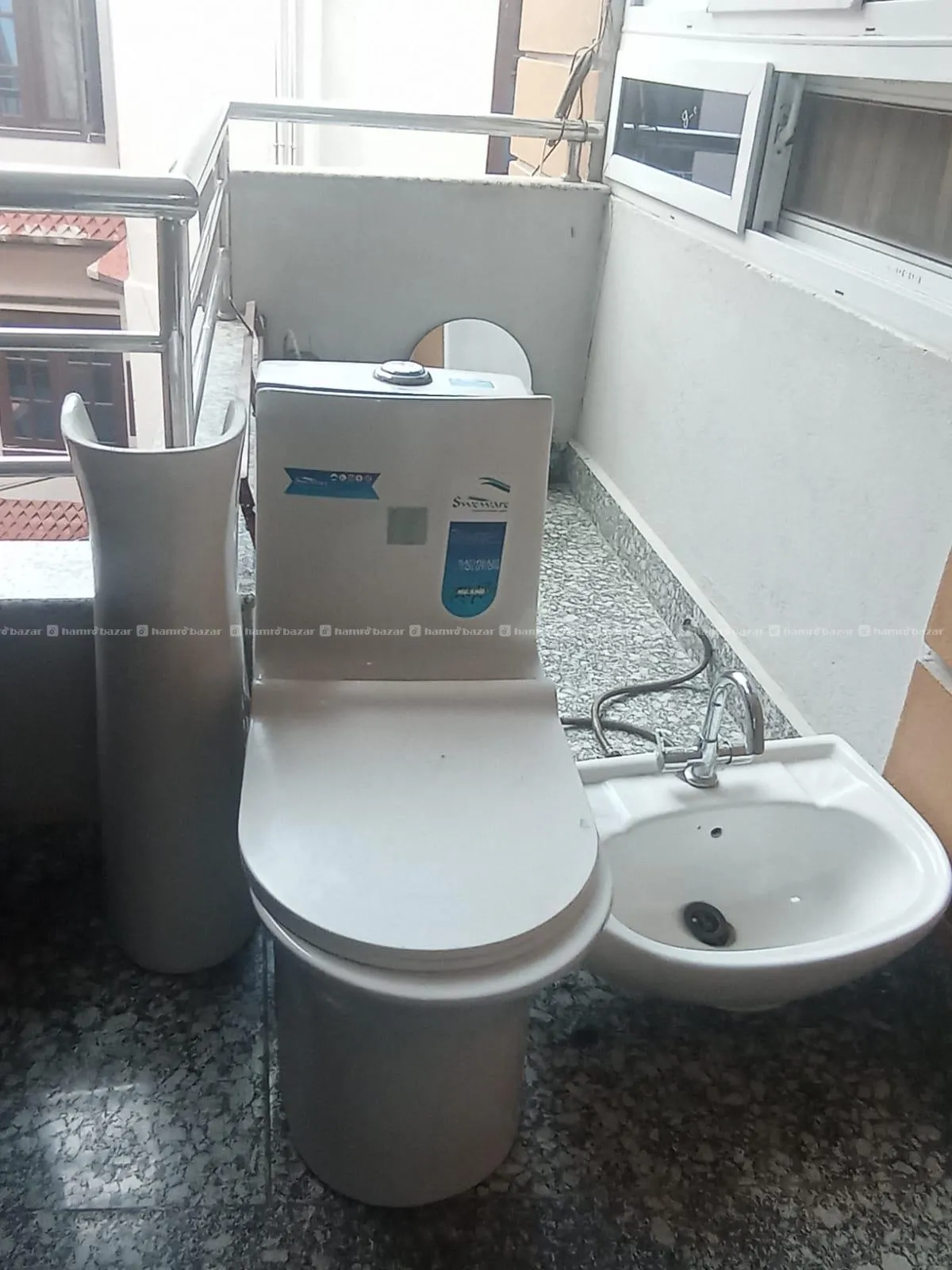 sanitary combo set secondhand used for 3 years 6