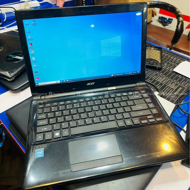 Hami Sanga 15000 Dekhi 30000 Samma Ka Laptop Xa 7