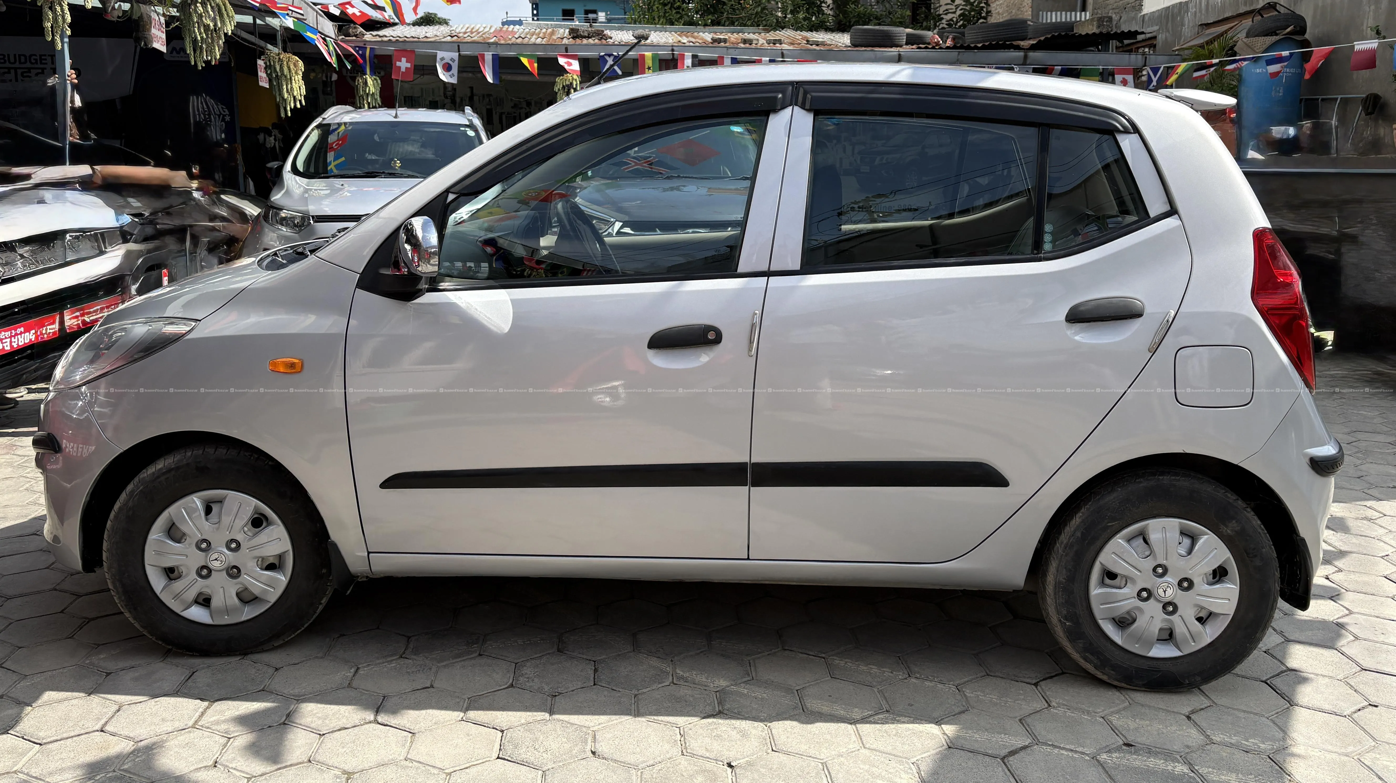2 users 2010 model i10 era on sale! 4