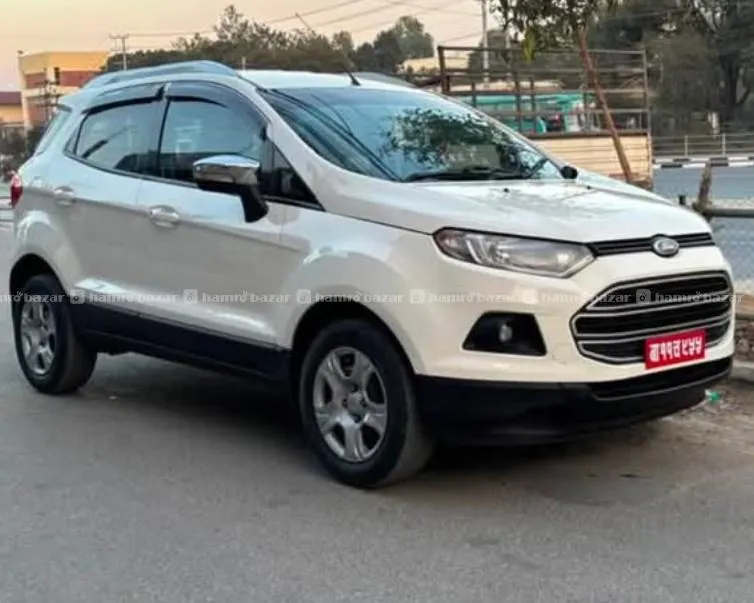 EcoSport trend 2013 4