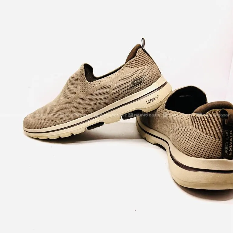 SKECHERS ULTRA GO WALK 5 JETTER CASUAL SHOES 6