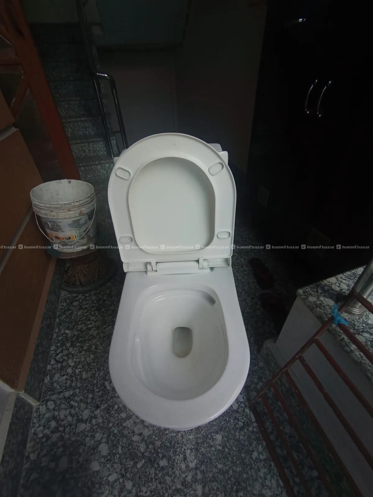 sanitary combo set secondhand used for 3 years 4