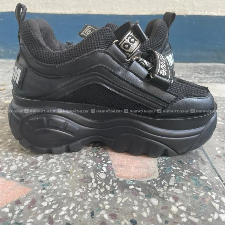 Black Chunky Platform Shoes
37-38 size 3