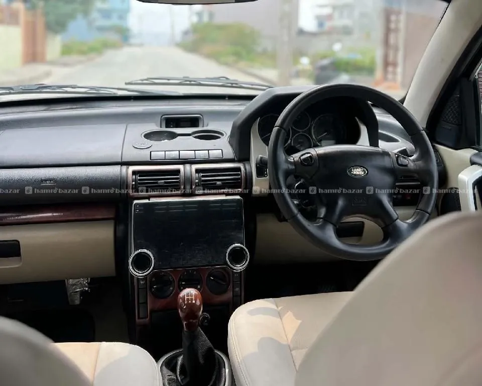 Land-rover 2000cc 4wd suvjeep sunroof moonroof 3