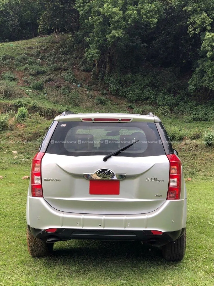 Mahindra XUV 500 w4 7 seater 3