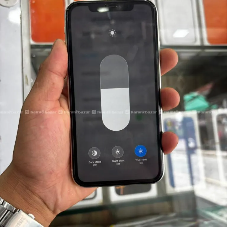 Iphone 11(128GB) 🔋90% 3