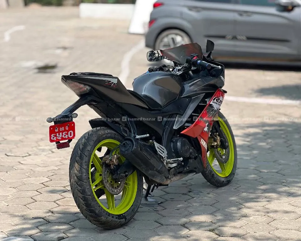 yamaha r15 v2 74lot super fresh condition on sell 2