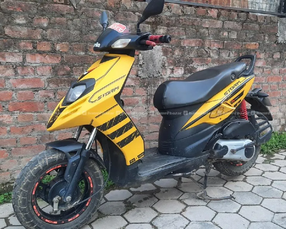 Aprilia SR 125 (011)lot single hand 4