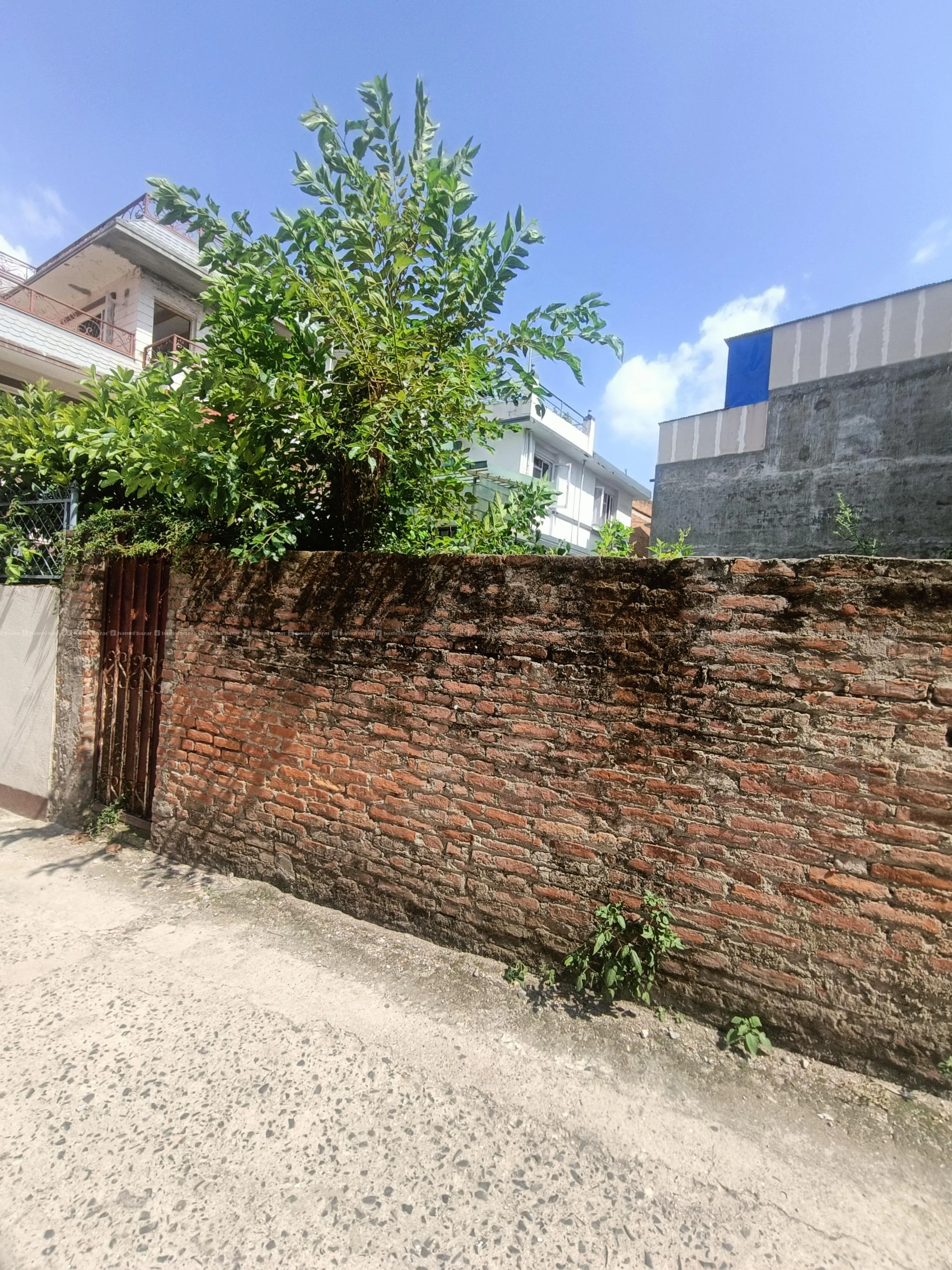 land on sale 4