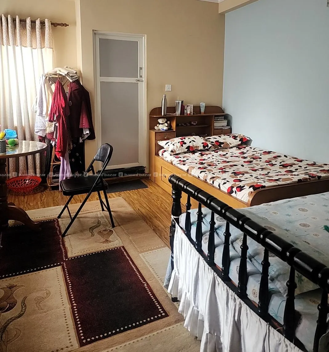 Semi-Bunglow House on Urgent Sale at Nakhipot 6