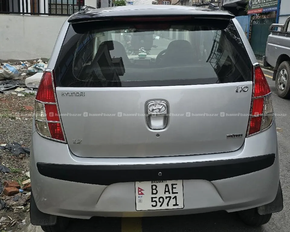 Hyundai i10 magna 1.2 like new condition car on 4