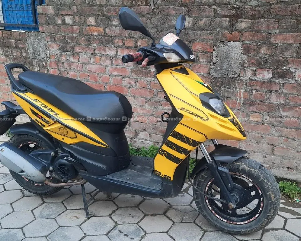 Aprilia SR 125 (011)lot single hand 2