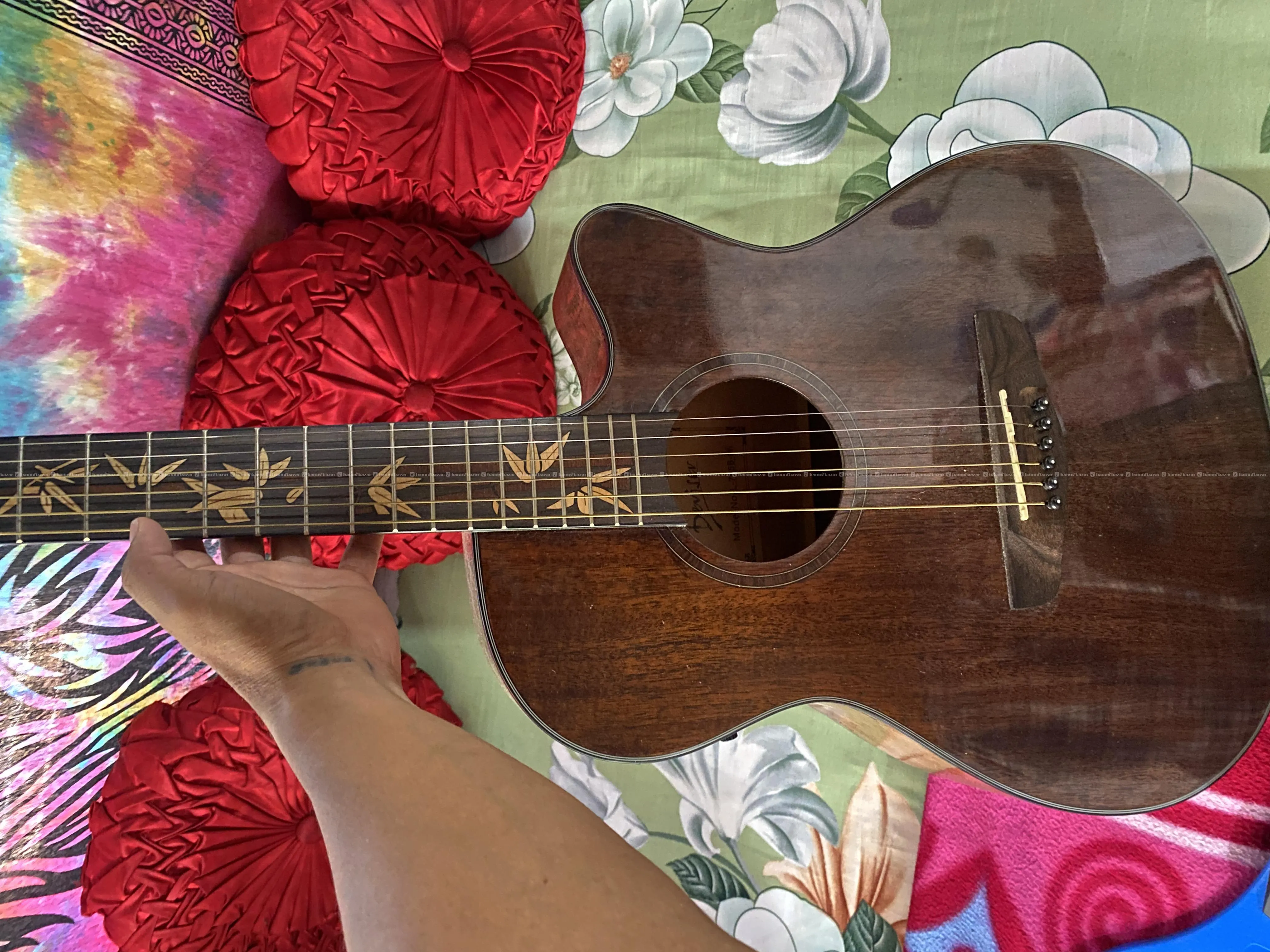 guitar on sale 3