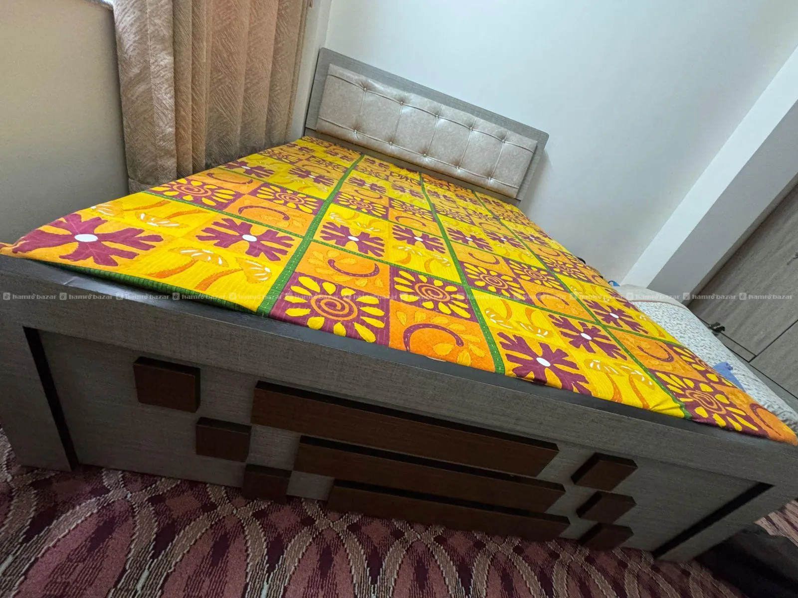 Queen size bed 2