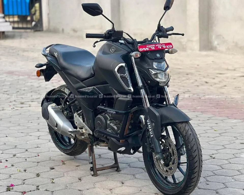 yamaha fz v3 118lot super fresh condition on 2
