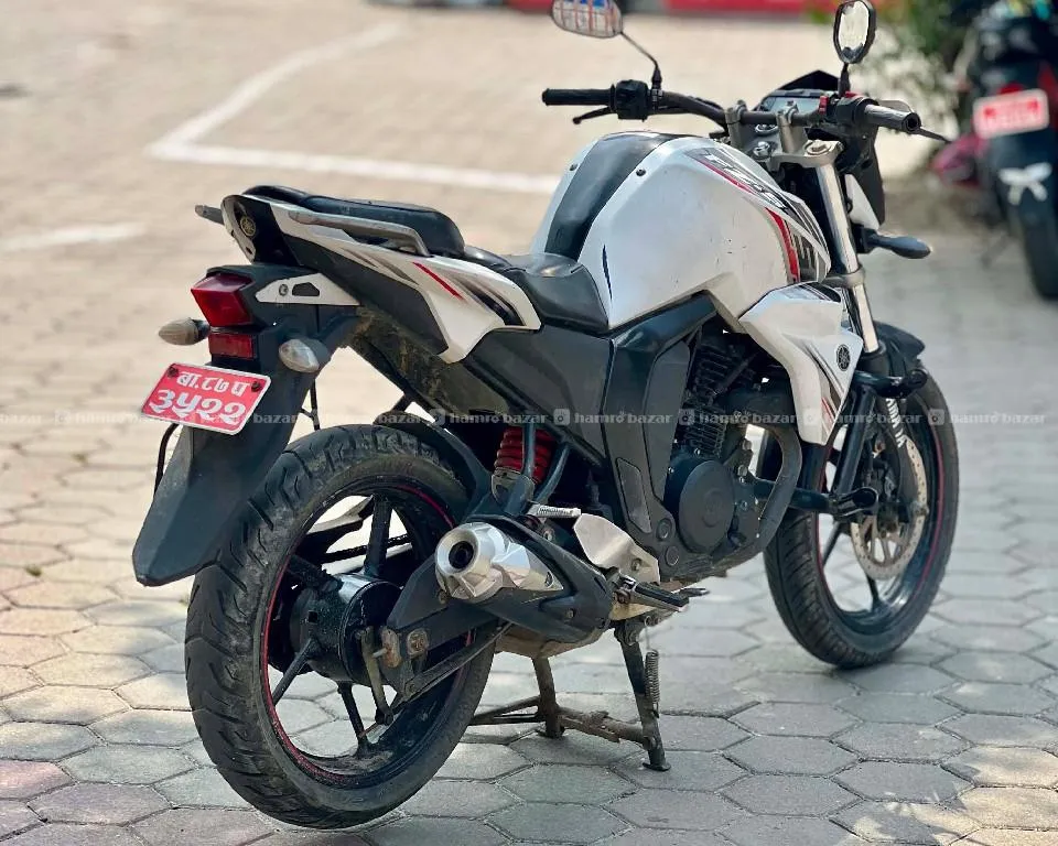yamaha fz v2 85lot super fresh condition on 3