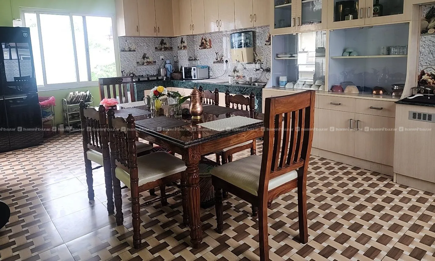 Semi-Bunglow House on Urgent Sale at Nakhipot 4