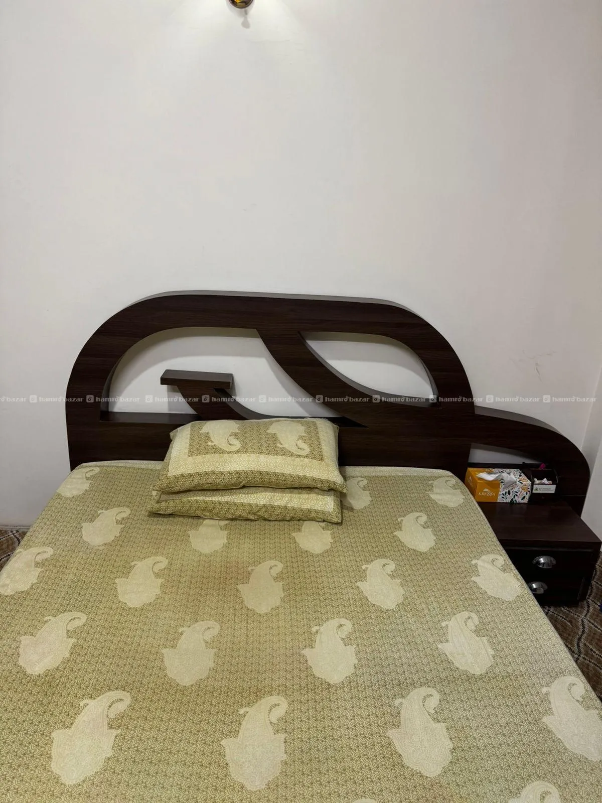 Queen size bed (Free mattress) 2
