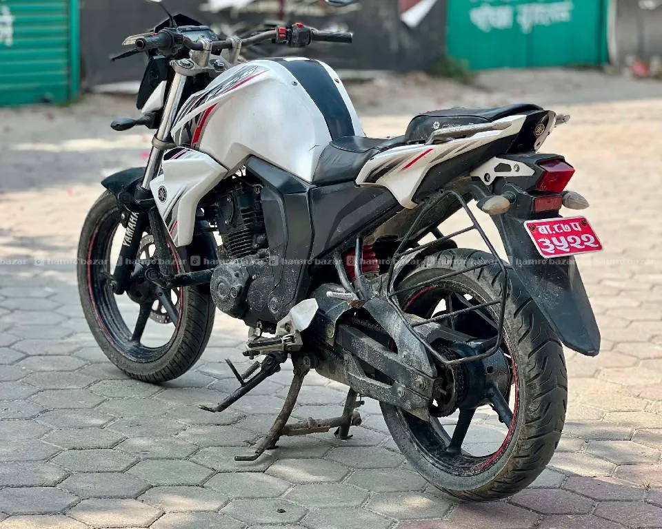yamaha fz v2 85lot super fresh condition on 4