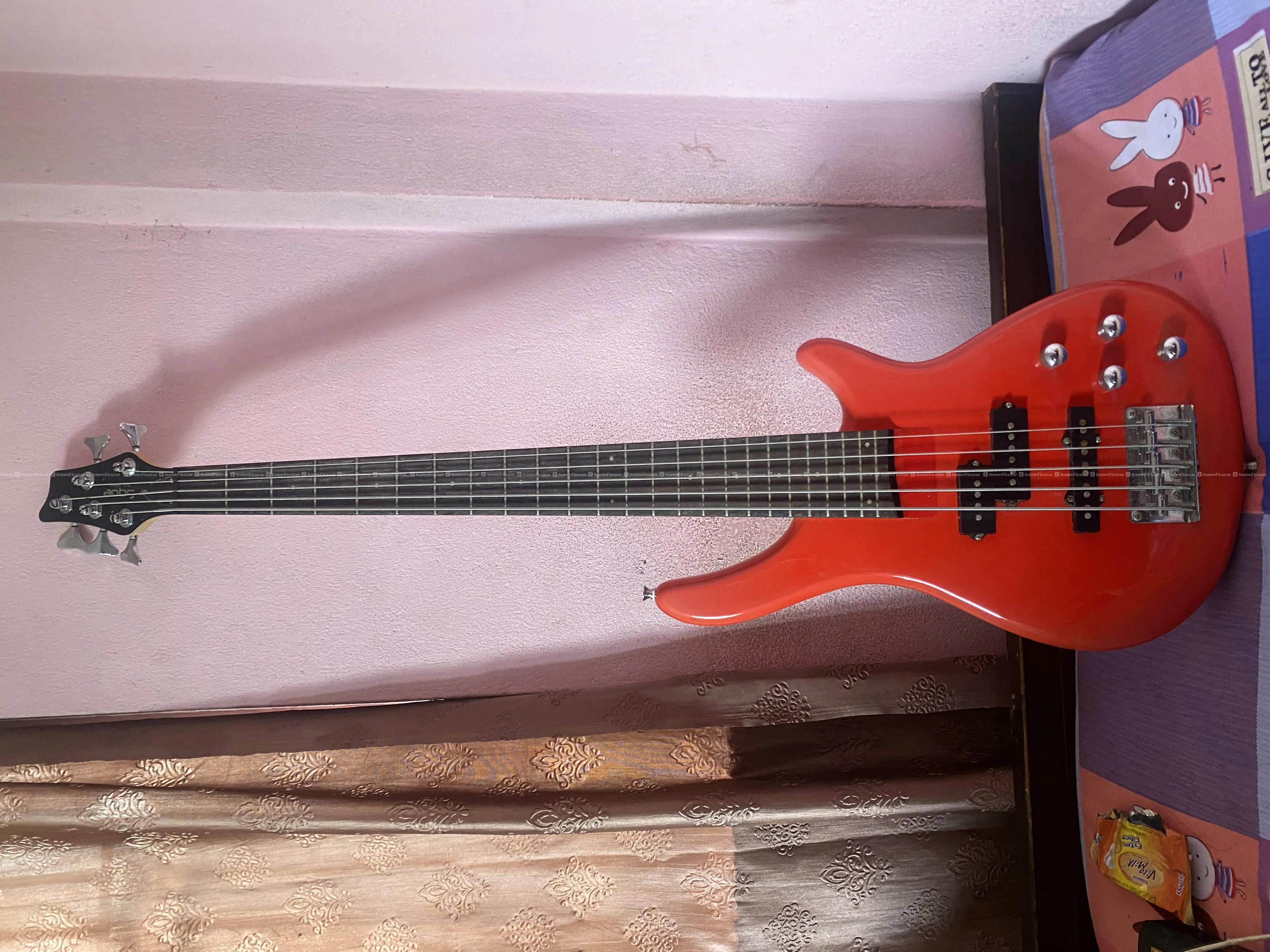 bass guitar on sell  Sqoe Est.1883 5