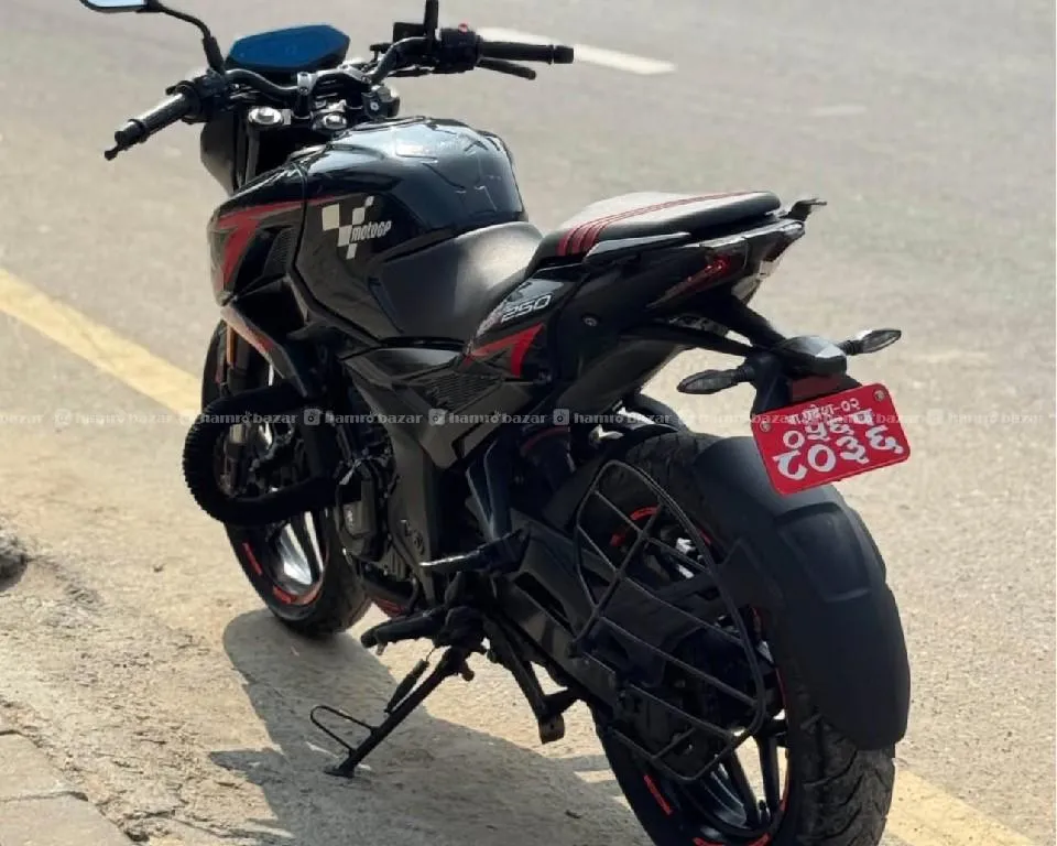 n250cc 156lot fi abs single hand super fresh condition 2