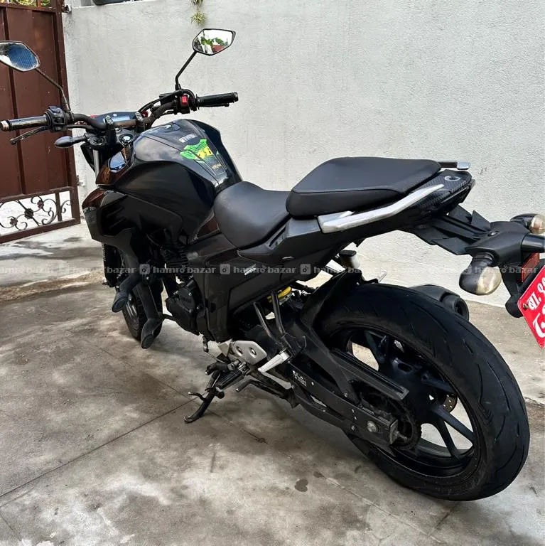 Yamaha FZ25 4