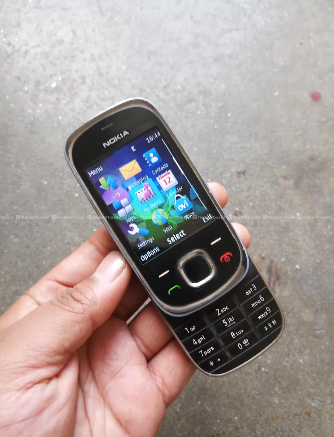 Nokia 7230 slide 4